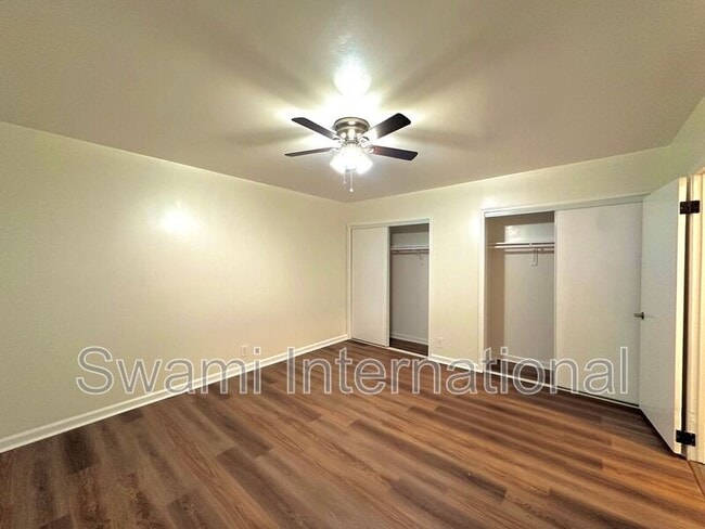 Building Photo - 674 W 27th St