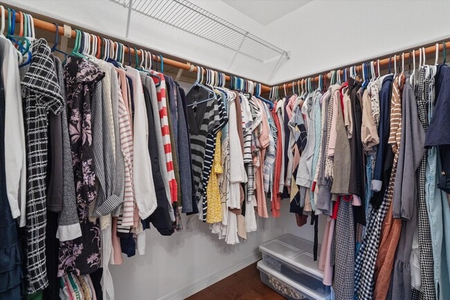 Building Photo - Lovely 2 Bedroom, 2.5 Bath Townhome w/ 2-Car Garage in Cedar Park!