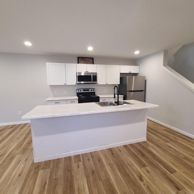 Building Photo - 2503 S Hanna St