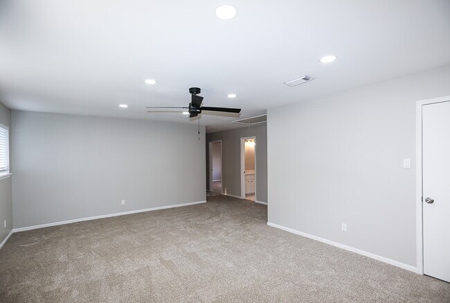 Building Photo - 18102 Mahogany Forest Dr