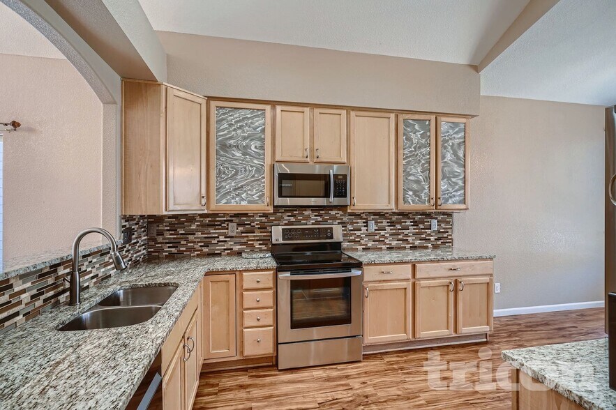Building Photo - 20430 E Bellewood Pl