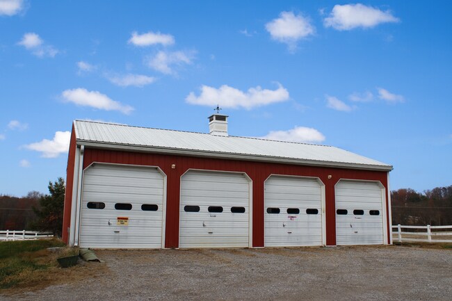 Building Photo - 2-Story Rancher