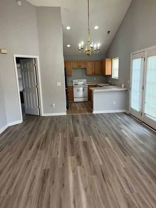 Building Photo - 5513 Stewartby Dr