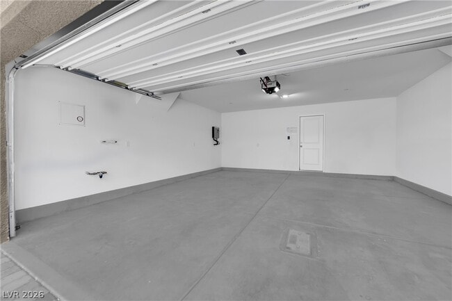 Building Photo - 1114 Scarlet Sparrow St