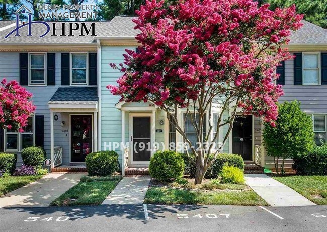 Primary Photo - 2 Bedroom Townhouse in Oak Park West