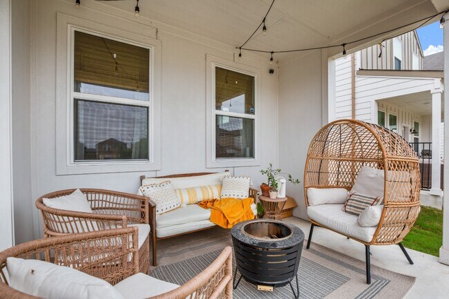 Building Photo - 7400 Travertine Spring Dr