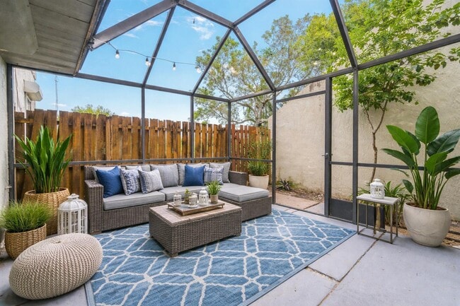 Building Photo - 16 Crossings Cir