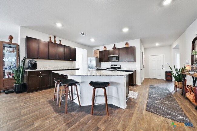 Building Photo - 801 Cinnamon Teal