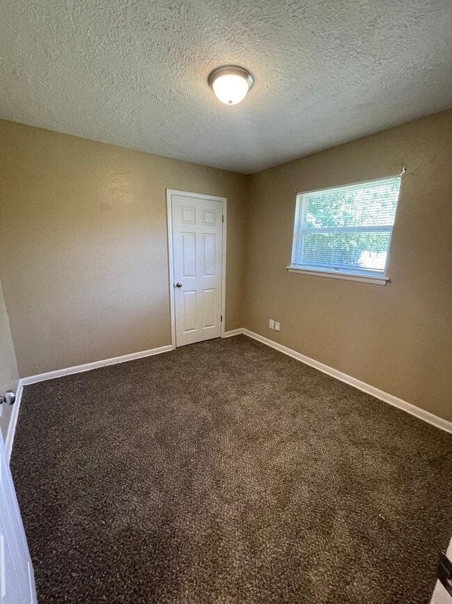 Building Photo - Norman Home For Lease