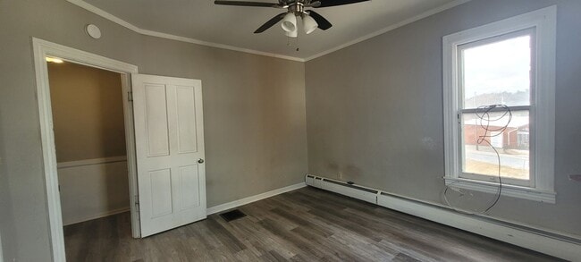 Building Photo - Elizabethtown 3 Bedroom 1.5 bathroom