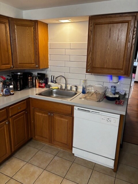 Building Photo - 3351 N Kenmore Ave