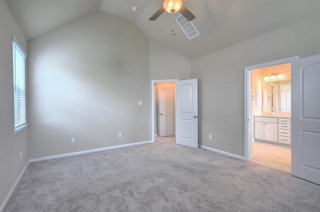 Building Photo - 8739 Tubelo Mill Dr
