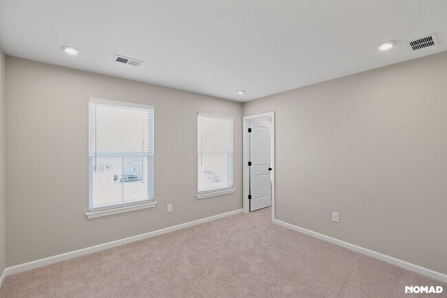 Building Photo - 203 Sage Woods Way