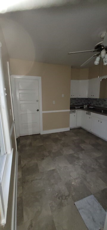 Building Photo - 52 Sycamore St