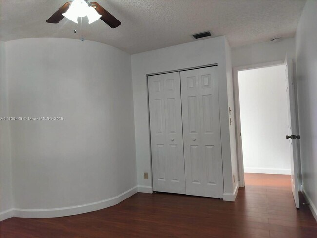 Building Photo - 10401 NW 18th Dr