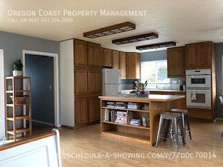 Building Photo - 2bed/2bath home on the river and close to ...