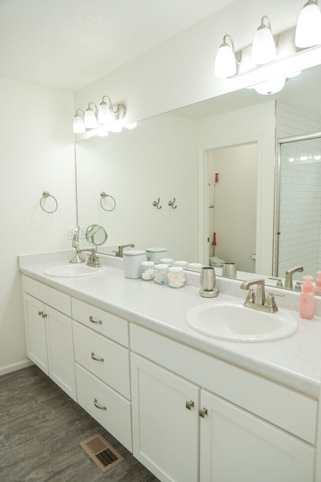 Building Photo - 6797 Backcountry Lp