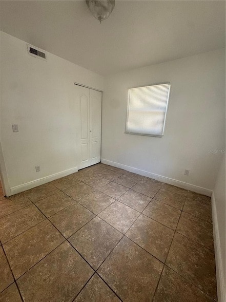 Building Photo - 930 Emerald Dr