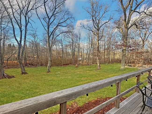 Building Photo - 12 Dogwood Ln