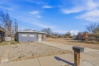 Building Photo - 408 Lesa Ln