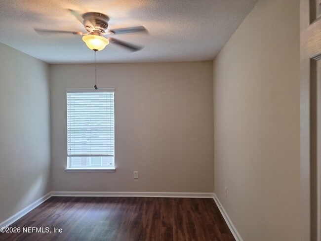 Building Photo - 7061 Snowy Canyon Dr