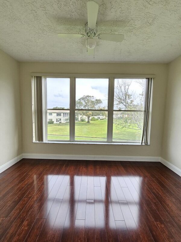 Building Photo - 4595 Chancellor St NE