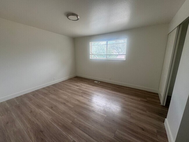 Building Photo - Beautiful home for rent in West Valley City!