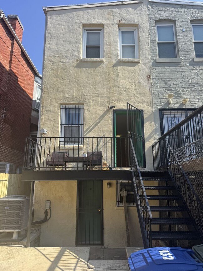 Building Photo - 3BR/1.5BA Historic Townhouse in the Heart of Shaw with Parking