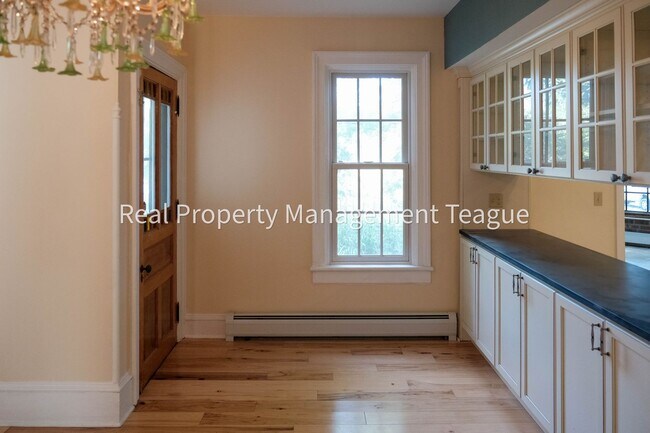 Building Photo - Dream home in Altamont