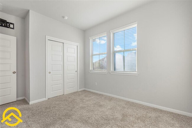 Building Photo - 3008 Sage Ranch Dr