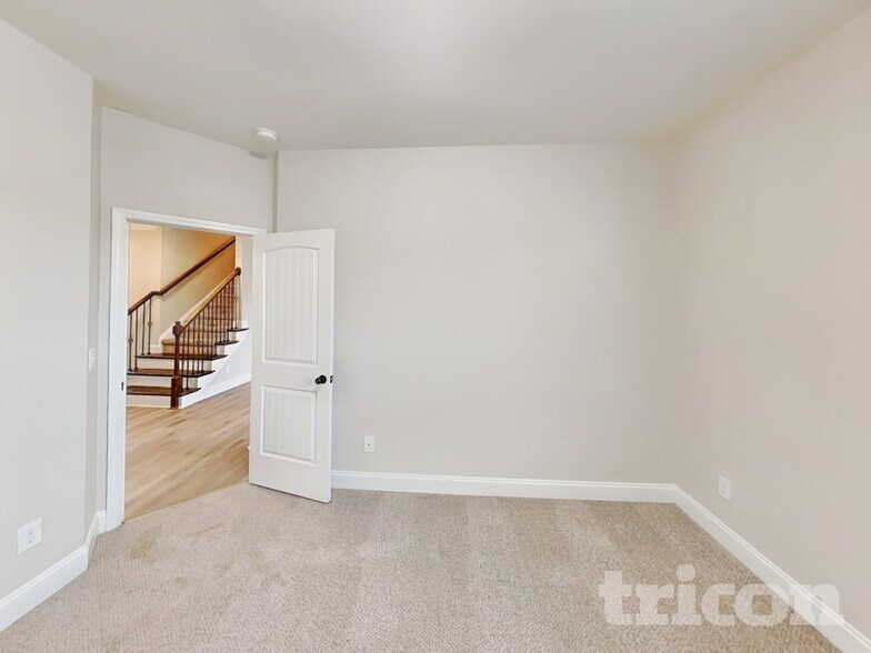 Building Photo - 544 Georgia Cir