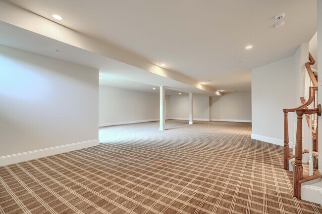 Building Photo - 2847 Seabiscuit Dr