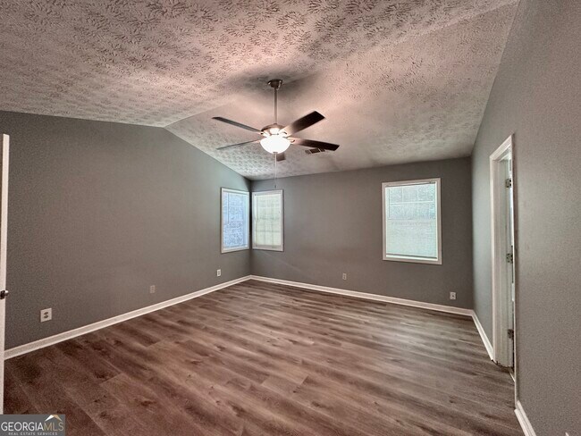 Building Photo - 3372 Tia Trace NW