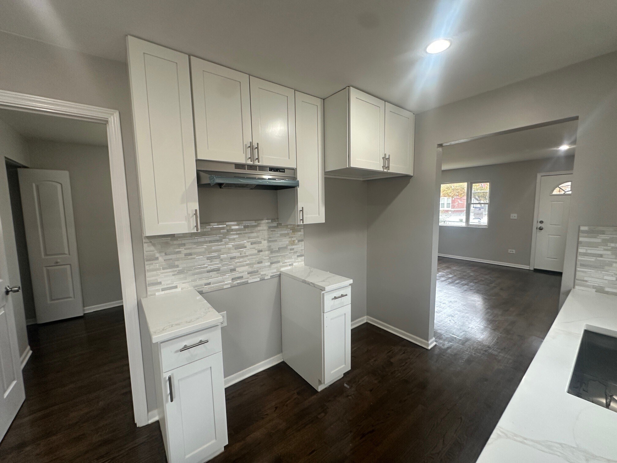 Kitchen - 11350 S Aberdeen St