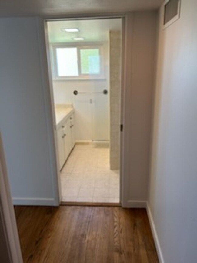 Building Photo - SHOWING SATURDAY 11/15 @ 11:30AM