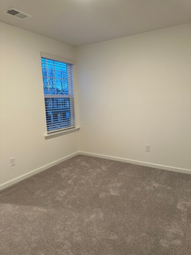 Building Photo - 721 Groover St