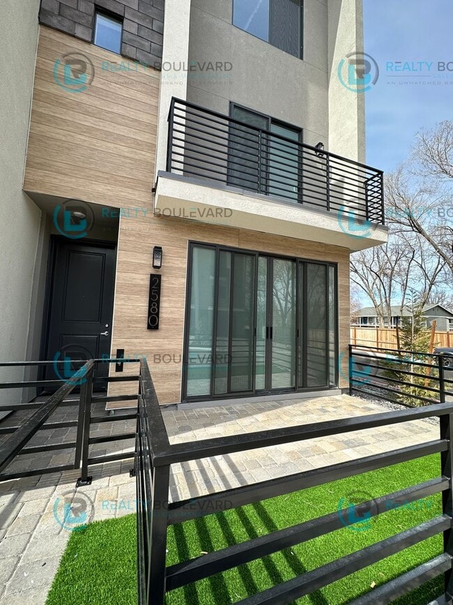Building Photo - Modern 2 Bedroom 2Bath  Townhome with Dual Patios & Designer Finishes near Truckee River