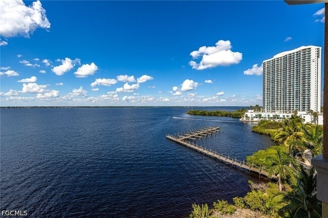 Building Photo - 2825 Palm Beach Blvd