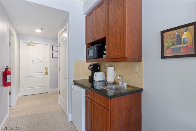 Building Photo - 30 Strada Di Villaggio