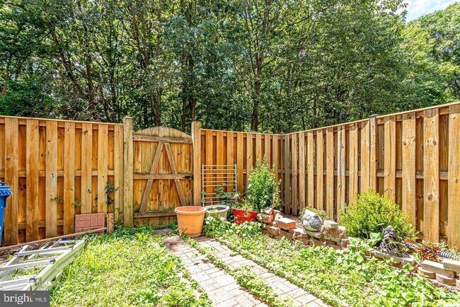 Building Photo - 5730 Evergreen Knoll Ct