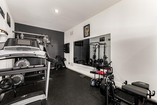 Building Photo - 4509 N 197th Ln