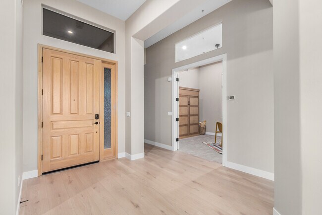 Building Photo - 10837 E Running Deer Trail