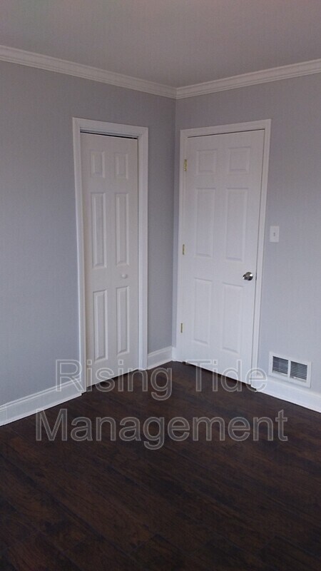 Building Photo - 948 Hickory Dr