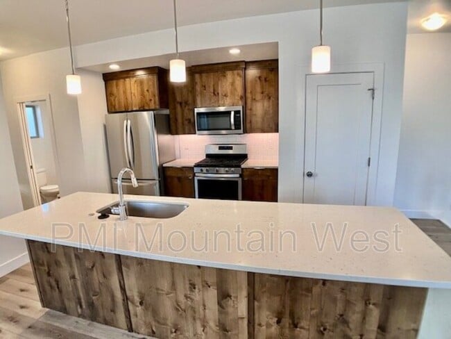 Building Photo - 503 W 2275 N