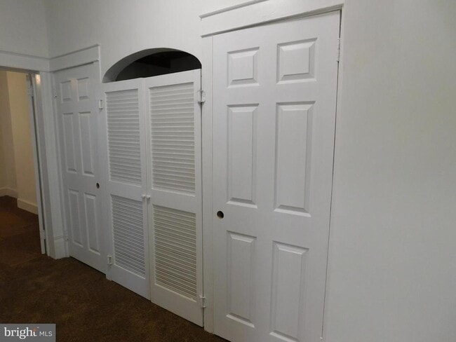 Building Photo - 402 Camden Ave