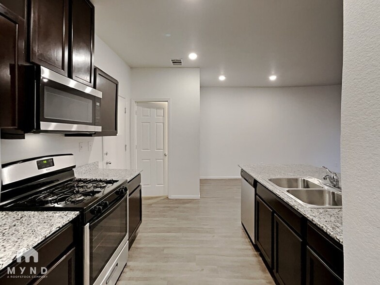 Building Photo - 9889 Coastal Fog Dr