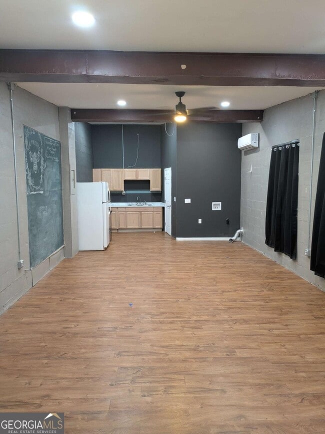 Building Photo - 242 N 5th Ave