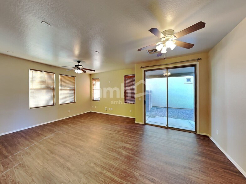 Building Photo - 3716 E Waite Ln