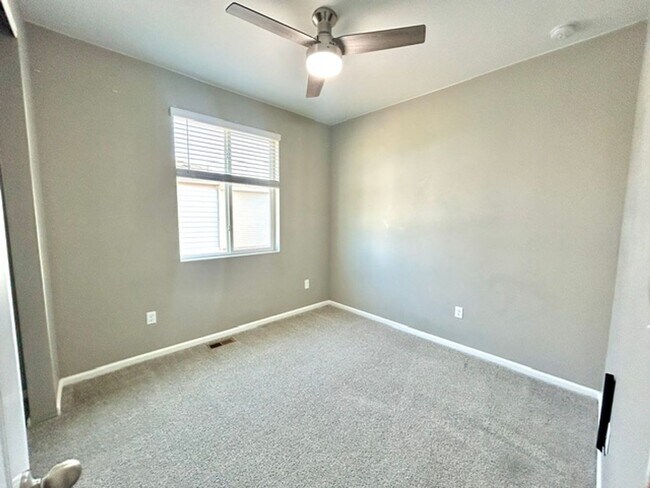 Building Photo - Modern Luxury Living and Gourmet Kitchen! $300 off 1st month rent