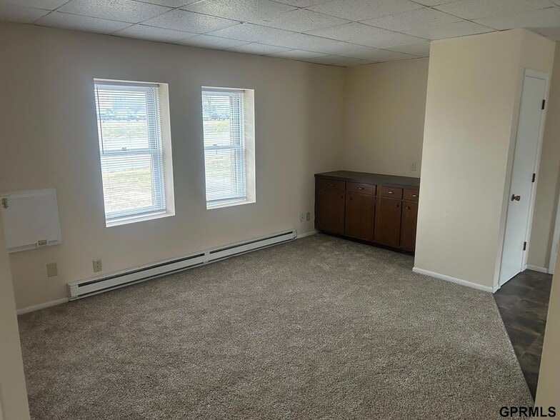 Building Photo - 1802 Chandler Rd W